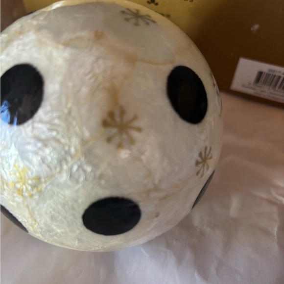 Mackenzie Childs NIB Snowflake capiz ornament with black & gold dots - Picture 3 of 6